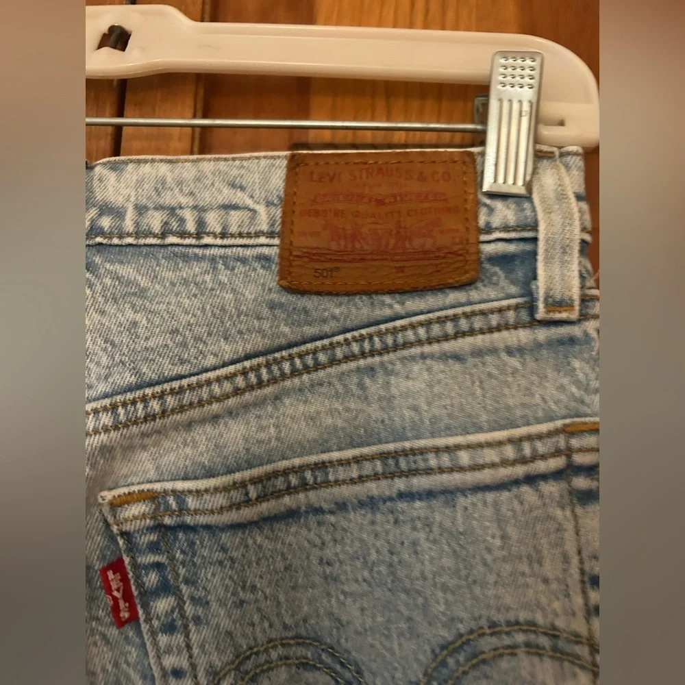 Levis levi’s red